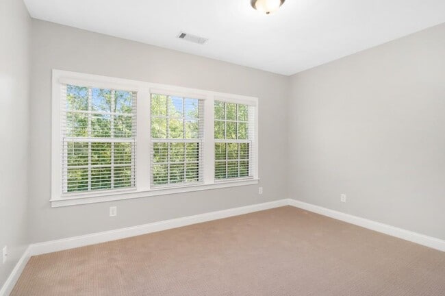 Building Photo - 134 Britten Pass