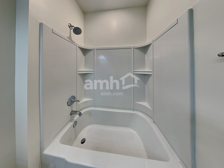 Building Photo - 887 Sunny Stroll Dr