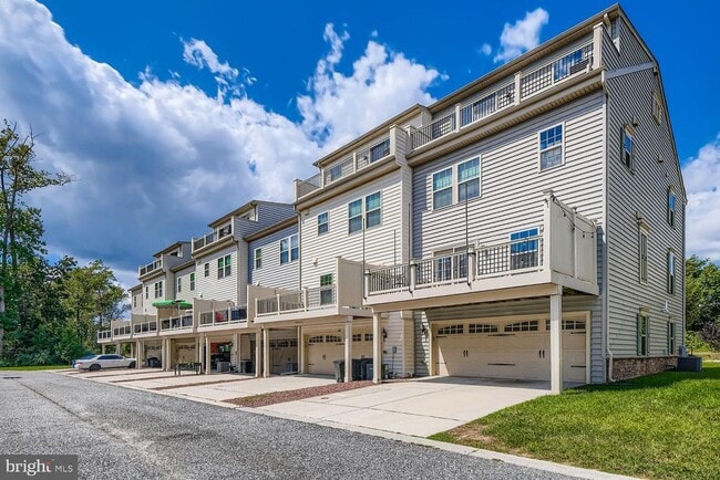 Building Photo - 10411 Campbell Blvd