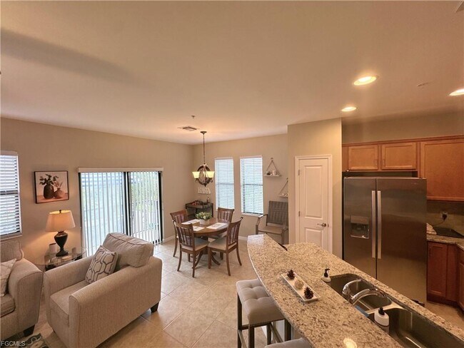 Building Photo - 1431 Santiago Cir