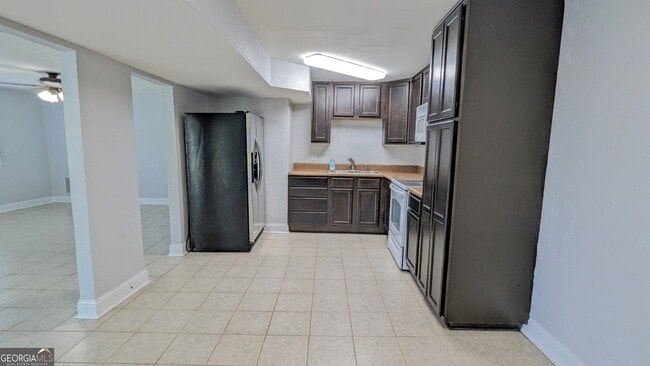Building Photo - 2510 Cove Rd
