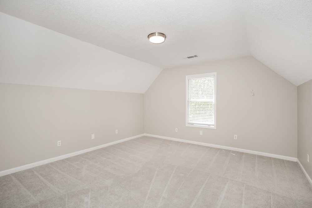 Building Photo - 254 Hillandale Dr