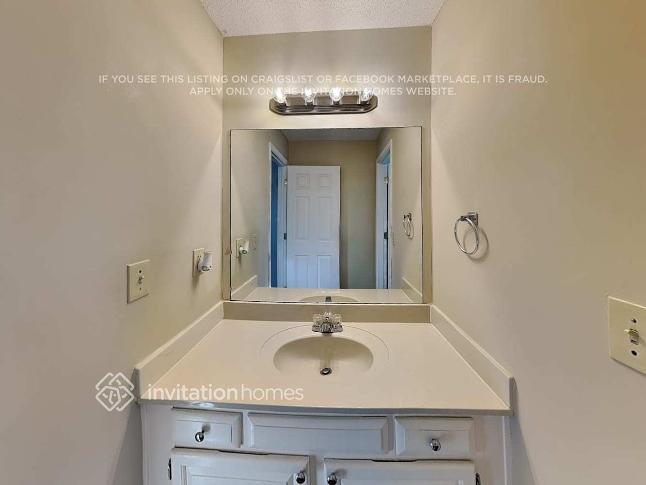 Building Photo - 2412 Westport Cir