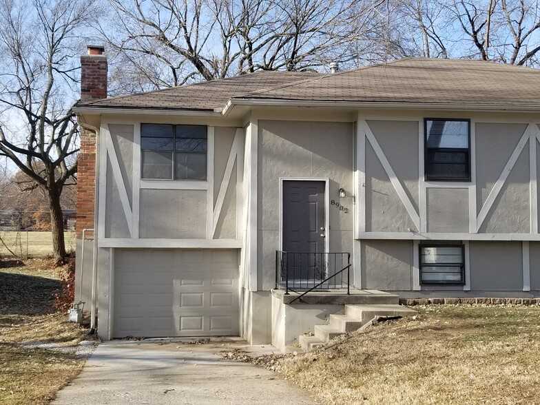 Primary Photo - 8902 Haskins St