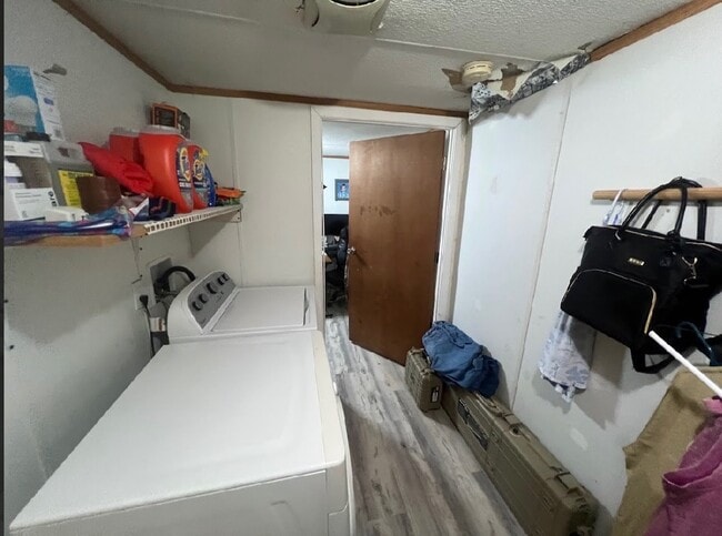 Building Photo - 216 Aztec Way