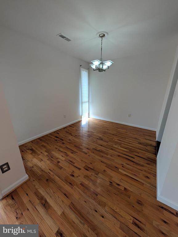 Building Photo - 7103 Donnell Pl