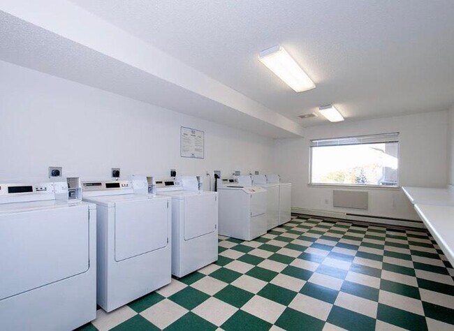 Building Photo - 16955 Toronto Ave SE