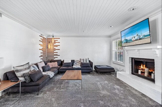 Building Photo - 13340 Kit Ln