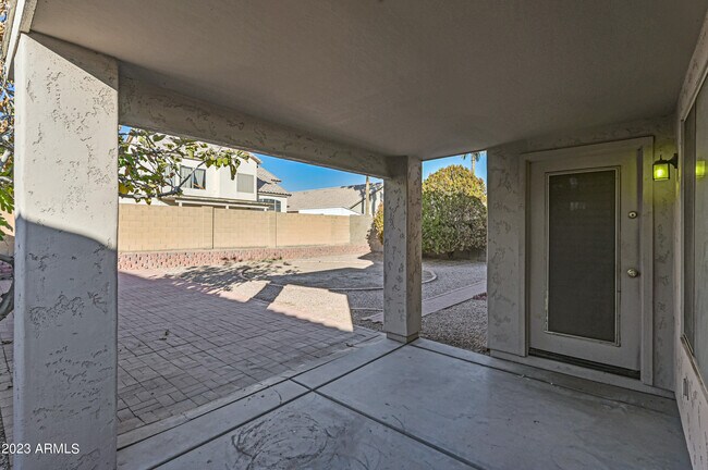 Building Photo - 4728 E South Fork Dr