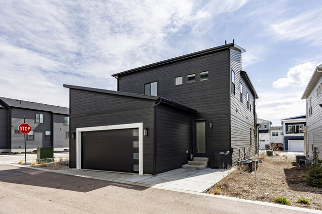 Building Photo - 6607 Purple Poppy Ln
