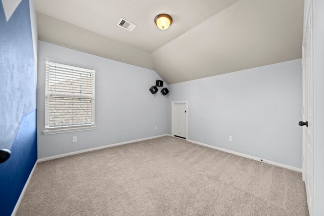 Building Photo - 307 Fairwood Springs Ln