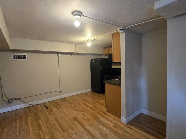 Building Photo - 605 S Fess Ave