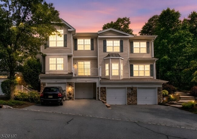Building Photo - 106 Wallace Ct