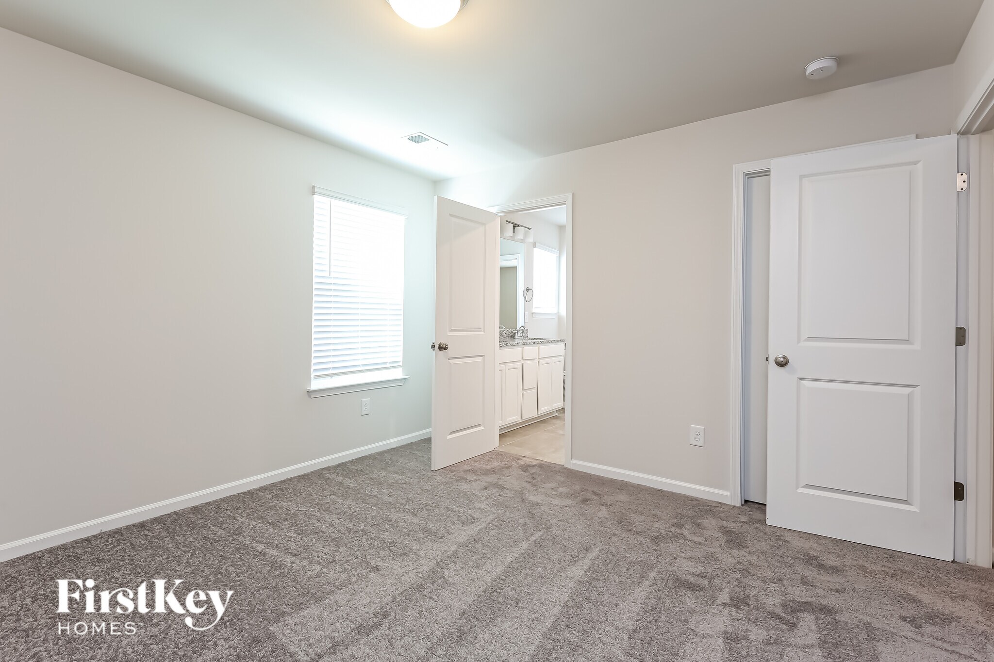 Building Photo - 903 Birchcrest Wy