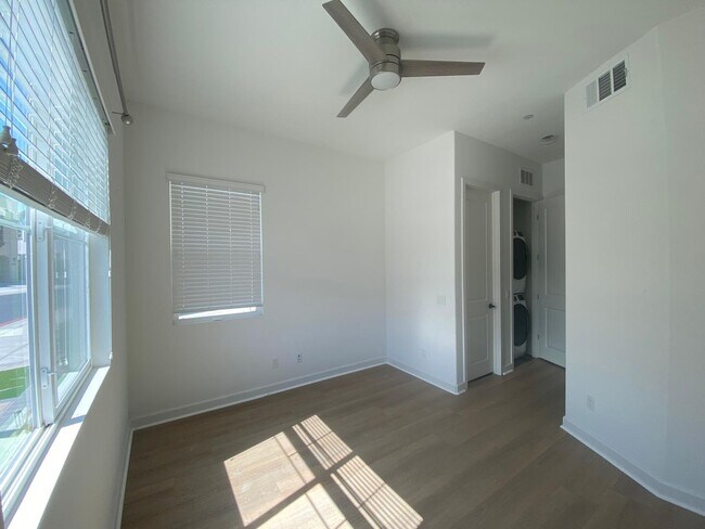 Building Photo - 705 Westbrook Loop