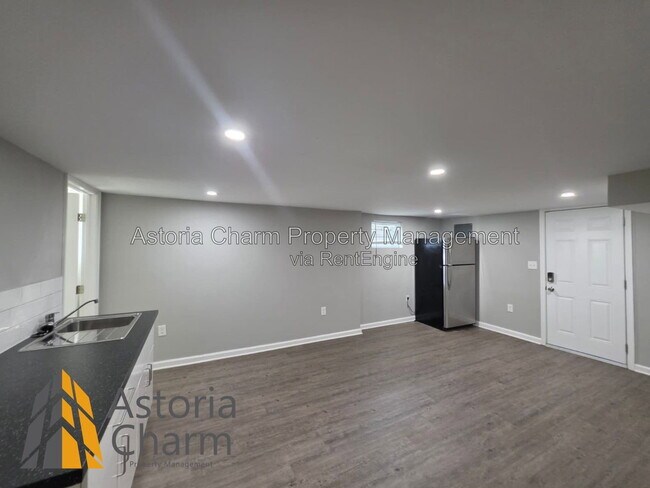 Building Photo - 3909 Fleetwood Ave