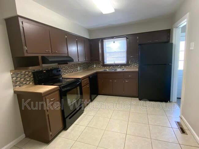 Building Photo - 814 N 17th St