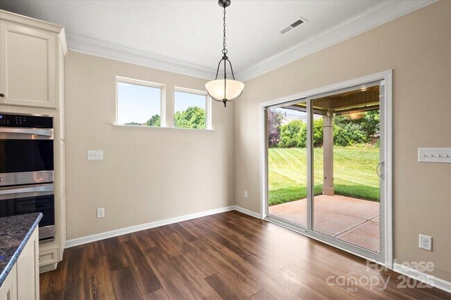 Building Photo - 2433 Chinkapin Ct