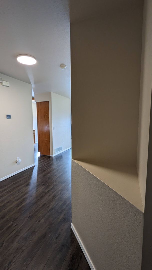 Building Photo - SPRINGS RANCH 3 BEDROOM/2 BATHROOM RANCH WITH FENCED YARD AND 2 CAR GARAGE!