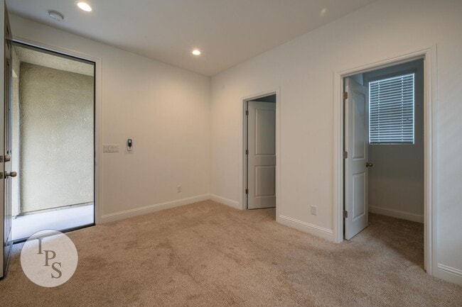 Building Photo - Madera Riverstone Home, 4BR/3BA, Including In-Law Suite, SOLAR, Community Pool, Tons of Community...