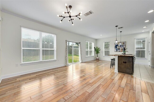 Building Photo - 4707 Rosedale Ave