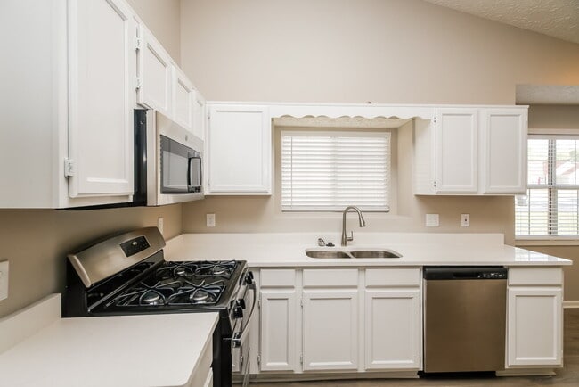 Building Photo - 3391 Lochness Ln