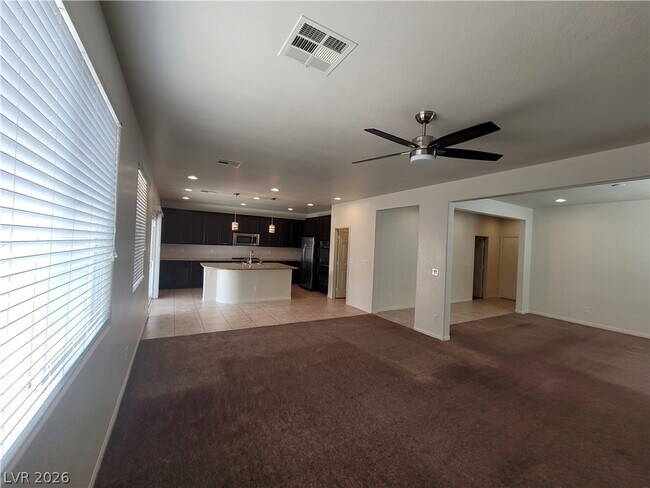 Building Photo - 2409 W Gilmore Ave