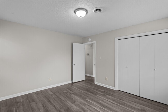 Building Photo - 119 Sunnywood Dr