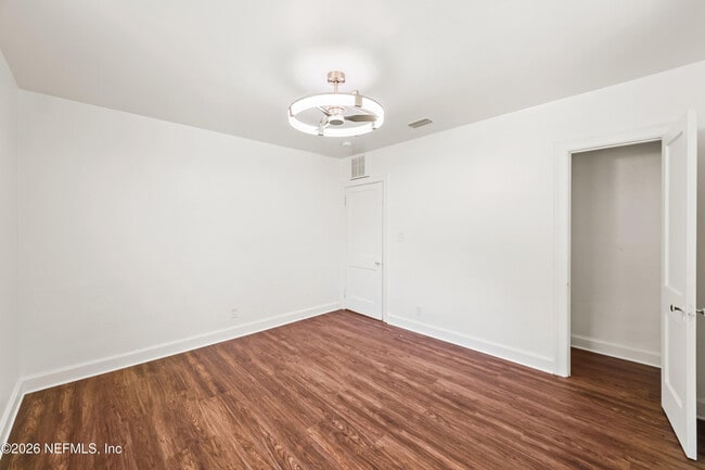 Building Photo - 569 W 49th St