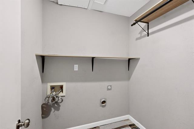 Building Photo - 5613 Powers St