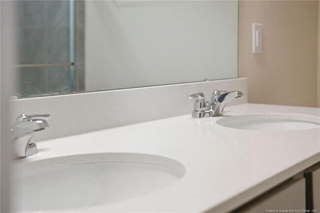 Building Photo - 245 Ribbon Rail St