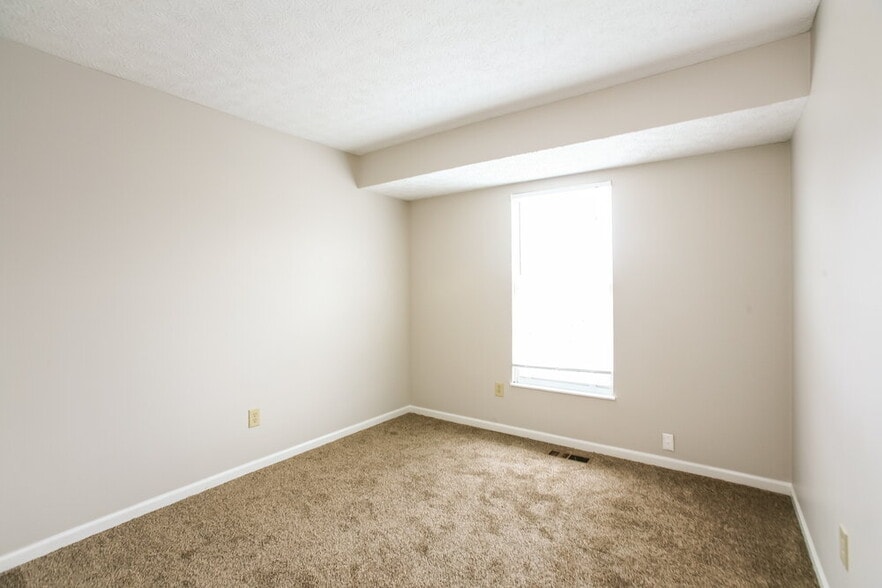 Building Photo - 5467 Petersburg Pkwy