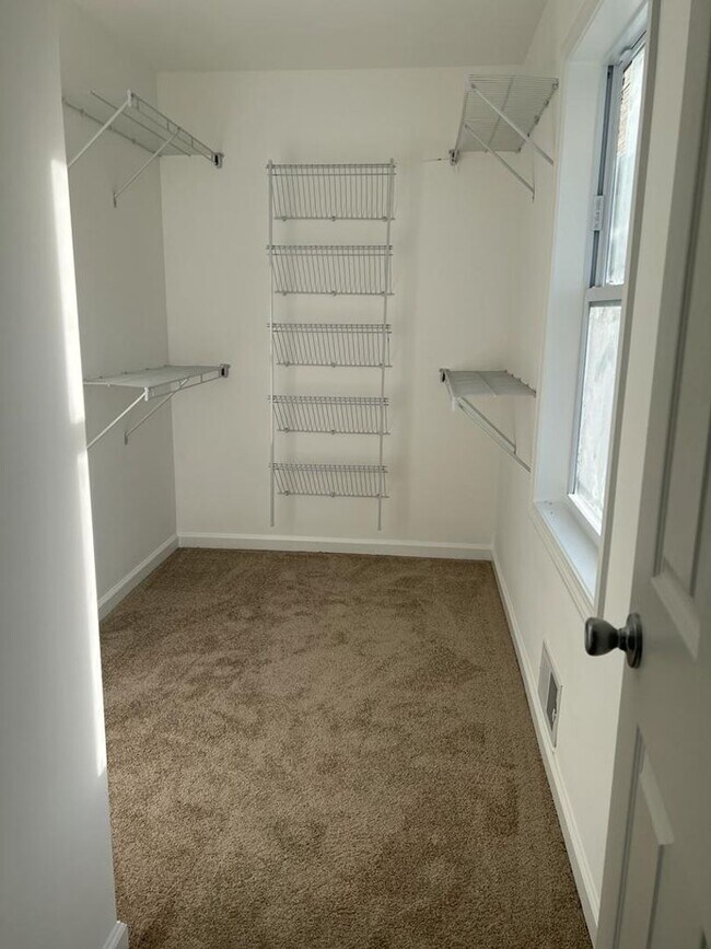 Building Photo - Brand New Construction!  3 Bedroom!