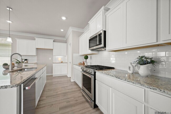 Building Photo - 4422 Mendocino Way
