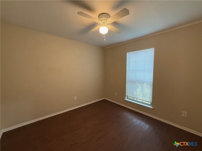 Building Photo - 3031 Pine Valley Dr