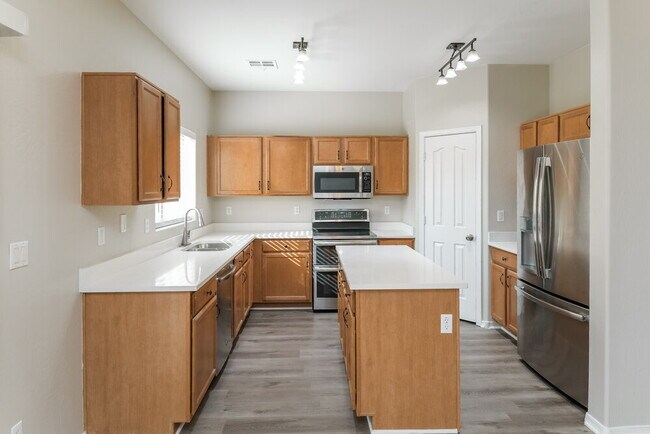 Building Photo - 10915 E Verbina Ln