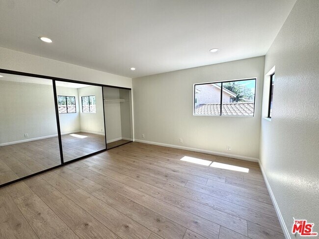 Building Photo - 7756 Sailboat Cir
