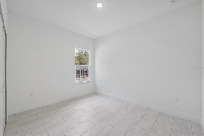 Building Photo - 10089 N Athenia Dr