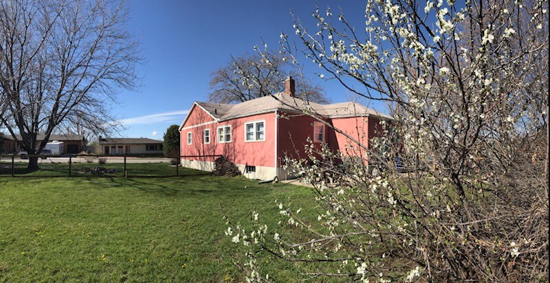 Building Photo - 405 4th St