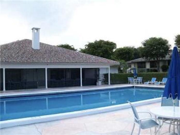 Building Photo - 9905 Pineapple Tree Dr