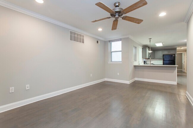 Building Photo - 763 S 15th St