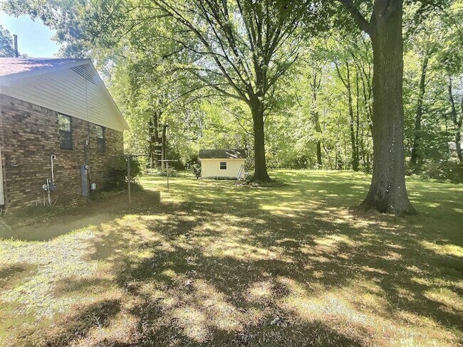 Building Photo - 335 Alexander Cove