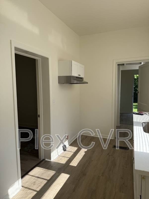 Building Photo - 2711 Pecan St