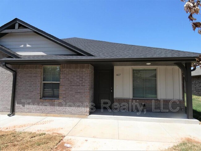 Building Photo - 411 Vail Cir