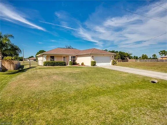 Building Photo - 3610 NE 12th Ct