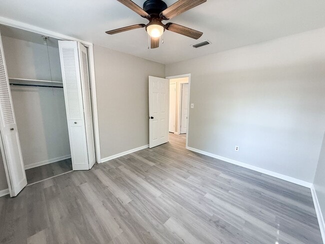 Building Photo - 3331 NW 27th Ave