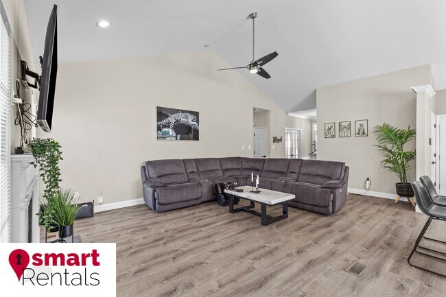 Building Photo - 944 Wellesley Pl Dr