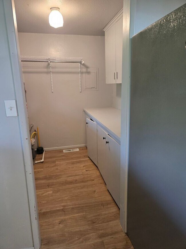 Building Photo - 2814 Callahan Dr
