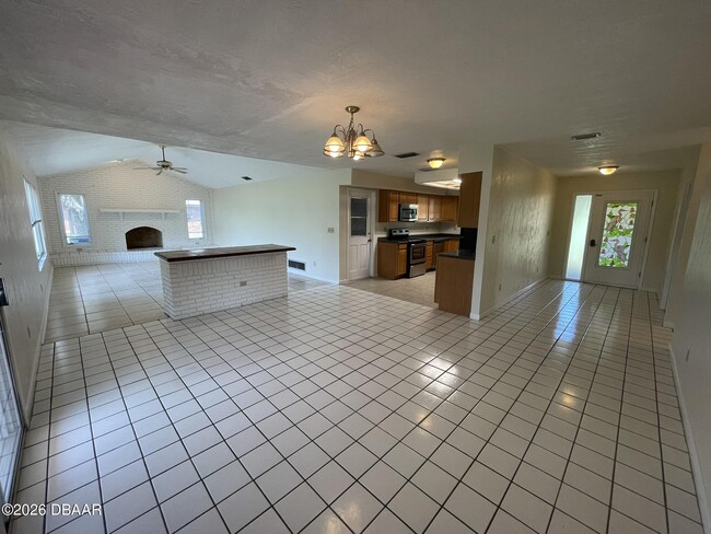 Building Photo - 524 Pelican Bay Dr