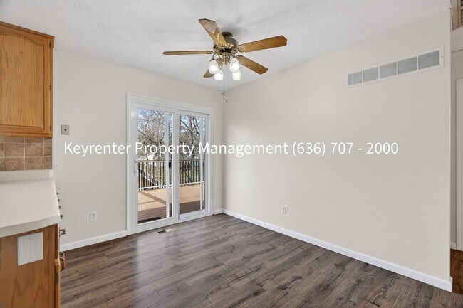 Building Photo - Spacious 3BR Home with Finished Basement in St. Charles